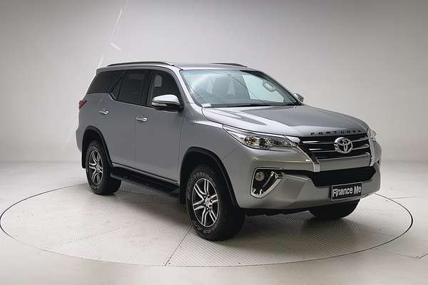 2016 Toyota Fortuner GXL GUN156R thumb-1