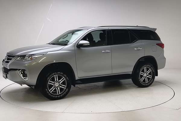 2016 Toyota Fortuner GXL GUN156R thumb-3