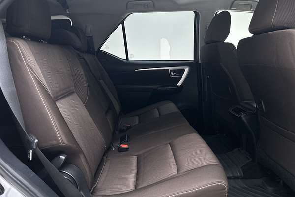 2016 Toyota Fortuner GXL GUN156R thumb-11