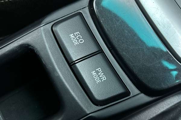 2016 Toyota Fortuner GXL GUN156R thumb-16