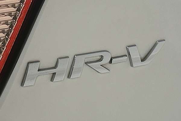 2015 Honda HR-V VTi-L thumb-21