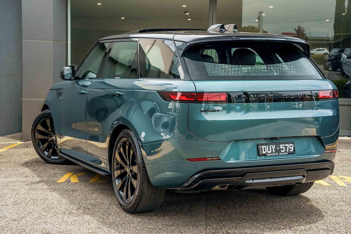 2025 Land Rover Range Rover Sport D300 Dynamic SE L461