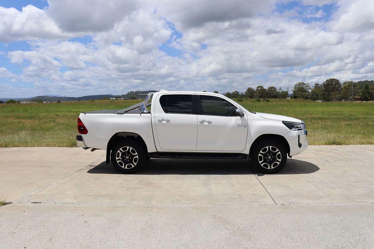 2023 Toyota Hilux SR5 GUN126R