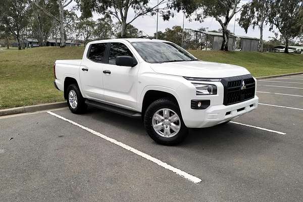 2025 Mitsubishi Triton GLX+ MV 4X4