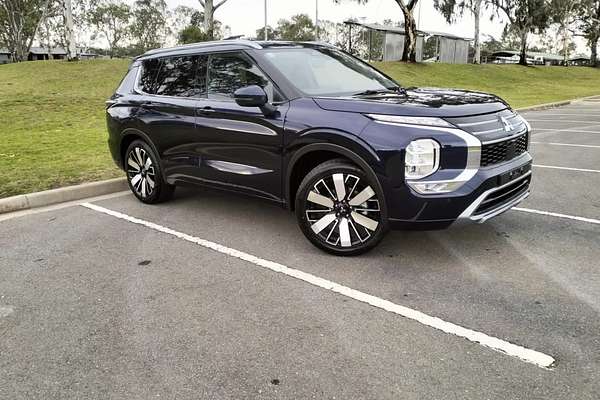 2025 Mitsubishi Outlander Exceed ZM
