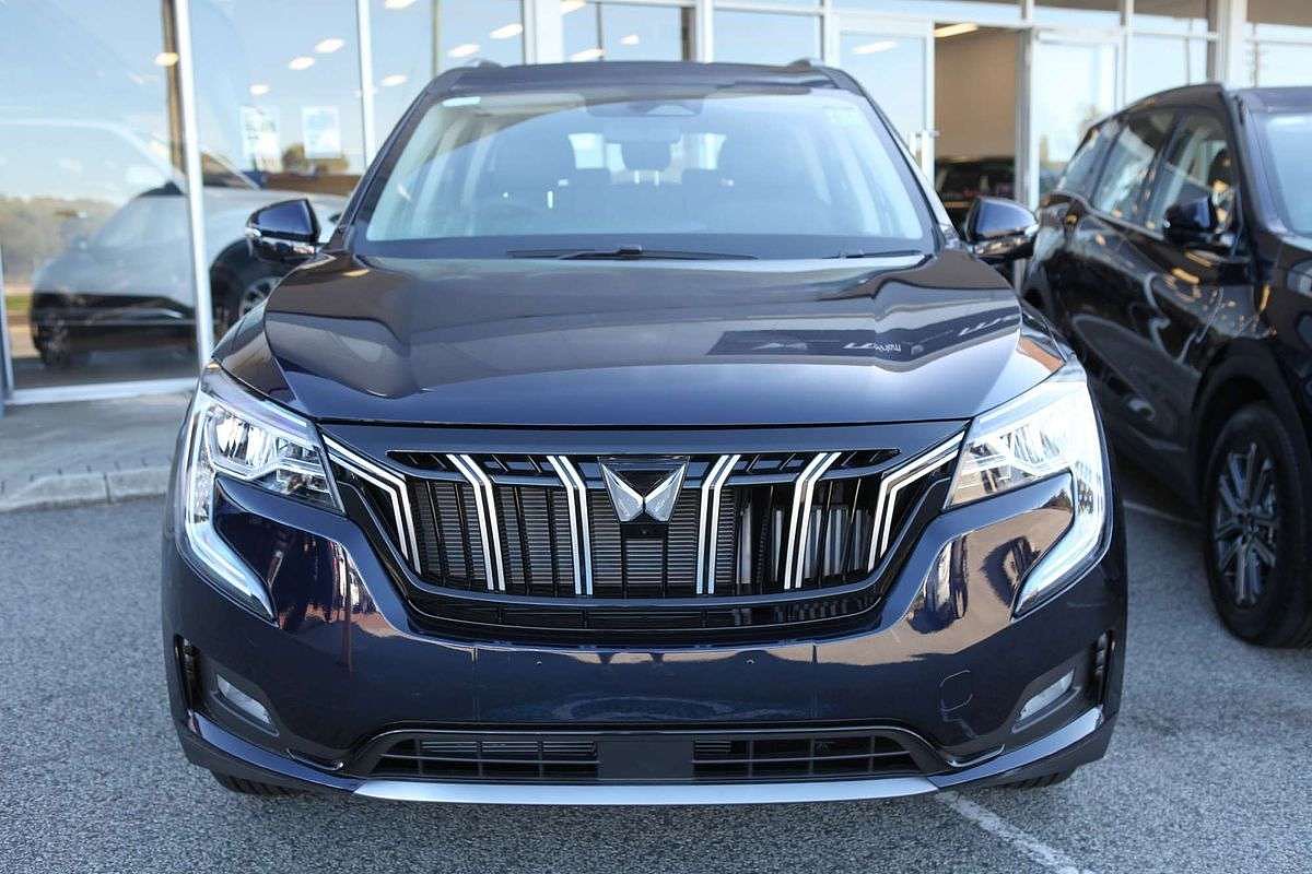 2025 Mahindra XUV700 AX7L