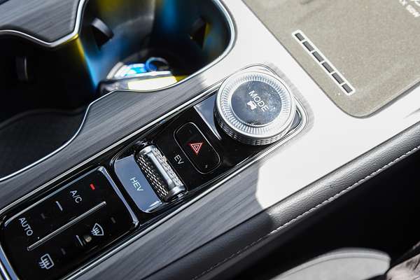 2025 Chery Tiggo 8 Super Hybrid Urban T31 thumb-6