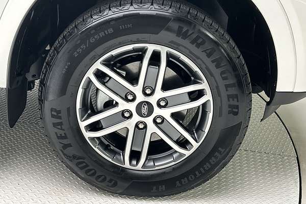 2025 Ford Everest Trend 2.0L thumb-9