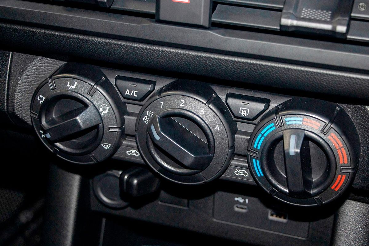 2025 Mitsubishi Triton GLX MV