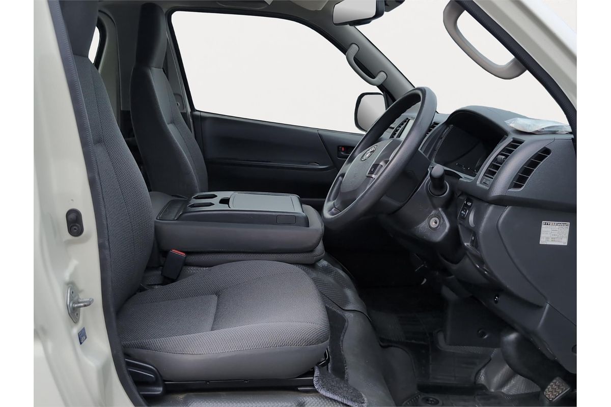 2019 Toyota Hiace Long DX