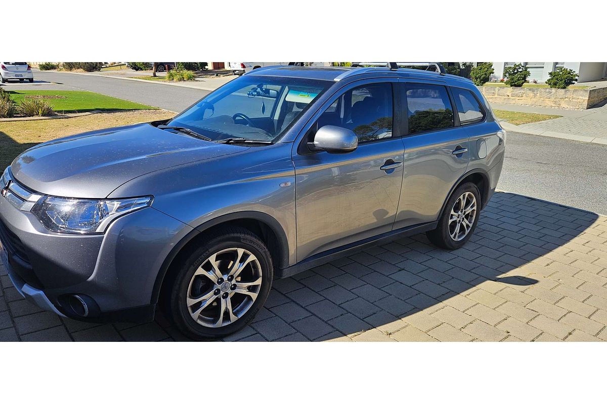 2015 Mitsubishi Outlander ES ZJ