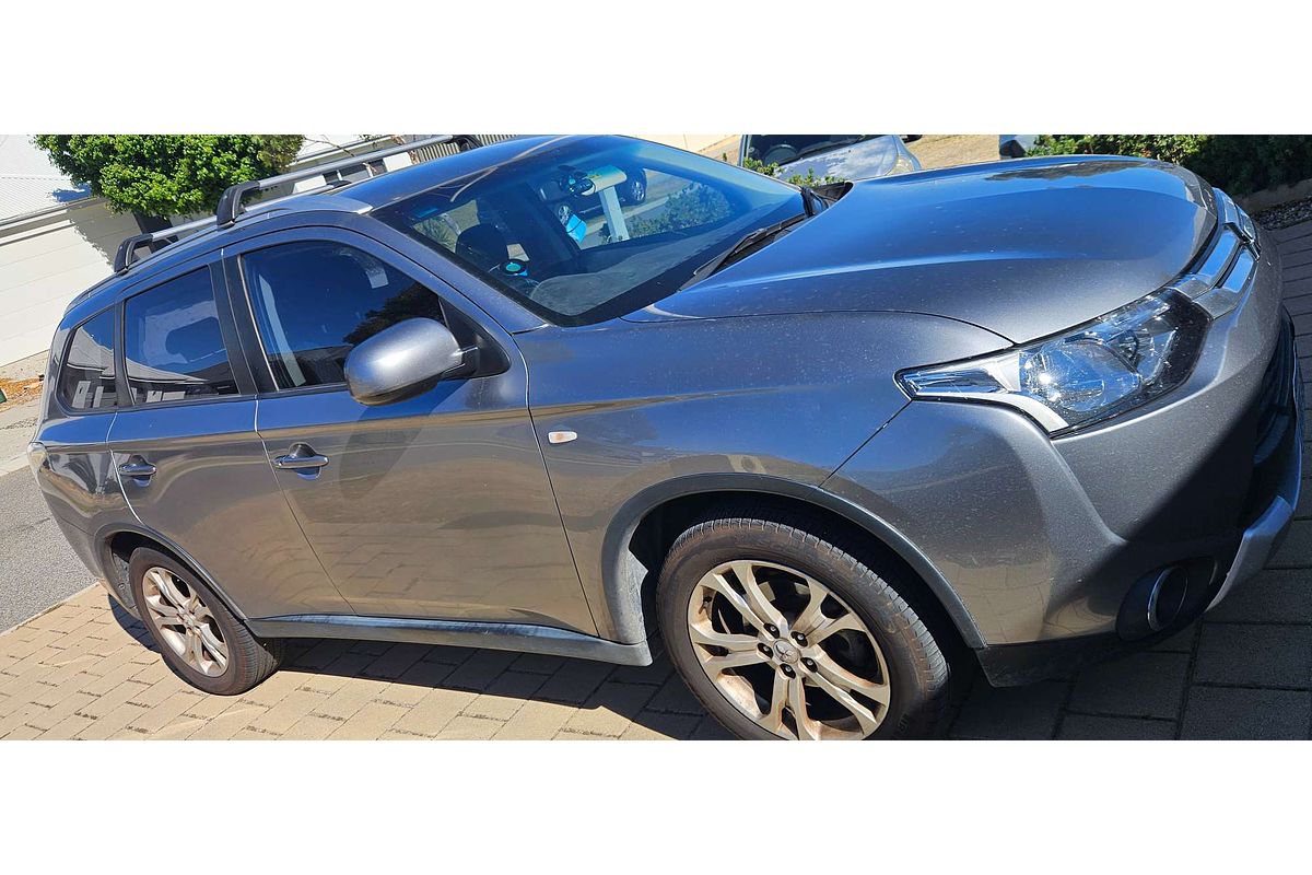 2015 Mitsubishi Outlander ES ZJ