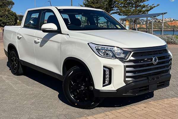 2024 SsangYong Musso Ultimate Q261 4X4 thumb-8