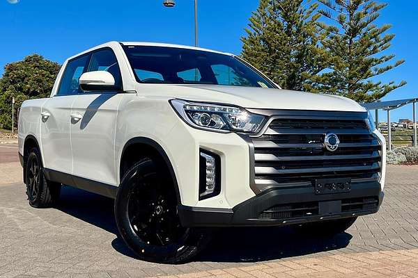 2024 SsangYong Musso Ultimate Q261 4X4 thumb-12