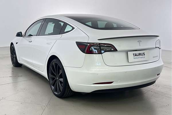 2019 Tesla Model 3 Performance thumb-2