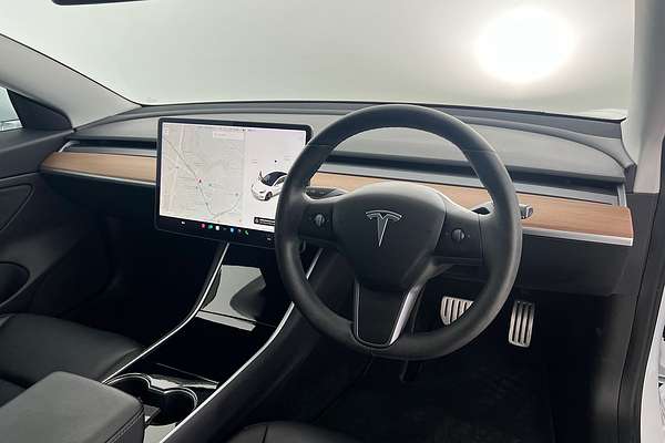 2019 Tesla Model 3 Performance thumb-11