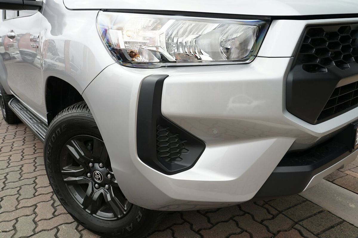 2025 Toyota Hilux SR 48V GUN126R 4X4