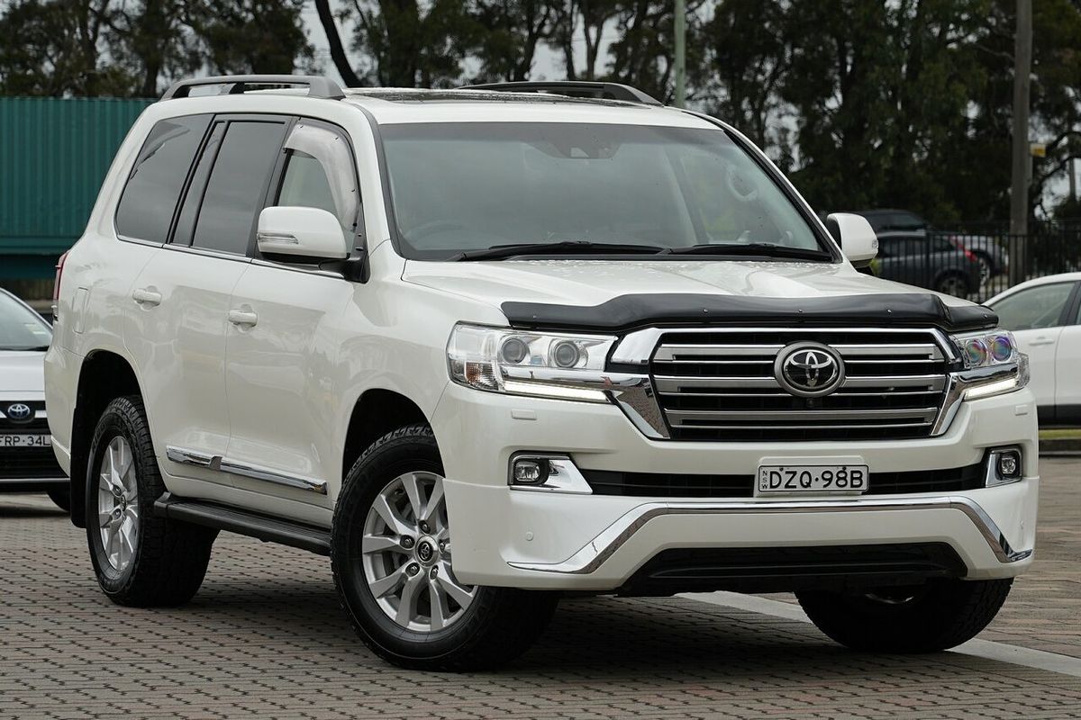 2015 Toyota Landcruiser Sahara VDJ200R