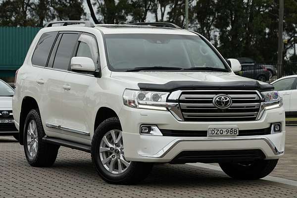 2015 Toyota Landcruiser Sahara VDJ200R