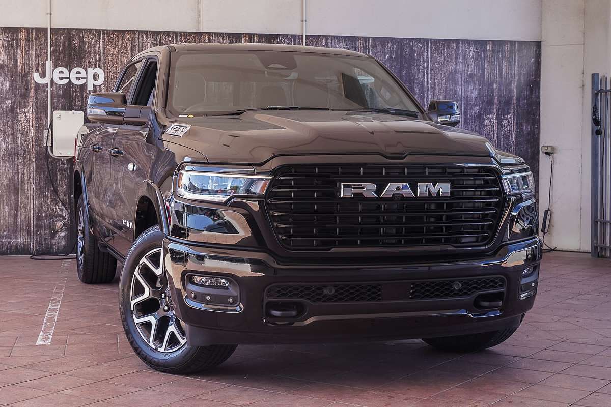 2025 RAM 1500 Laramie Sport Hurricane SO RamBox DT 4X4 SWB