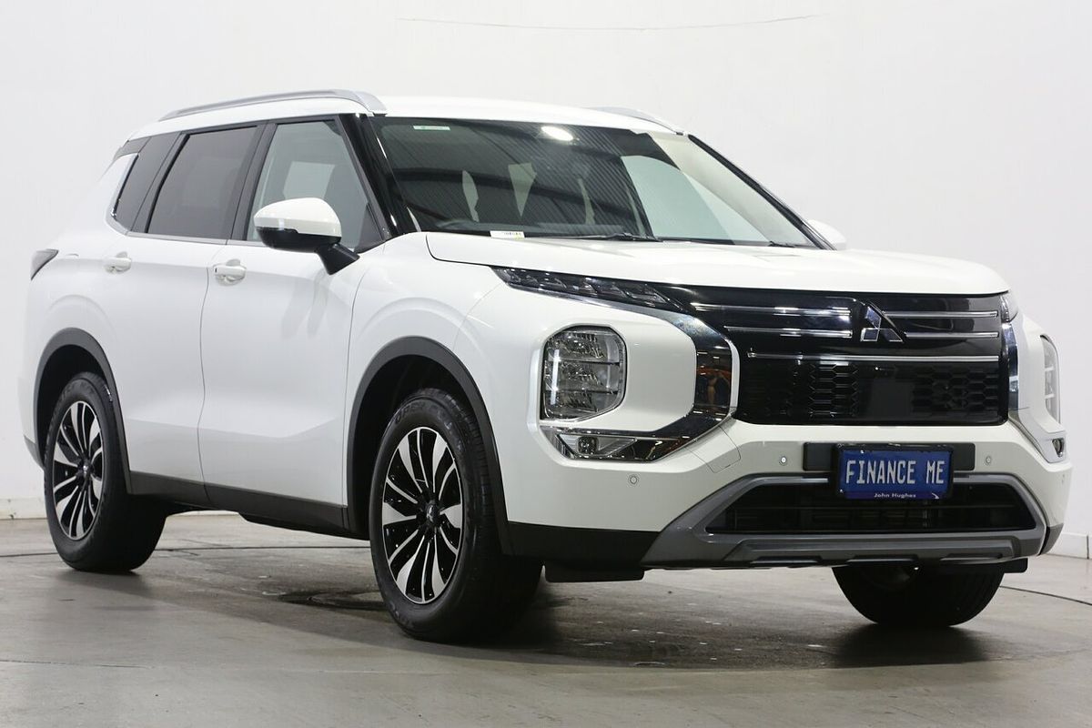 2025 Mitsubishi Outlander LS ZM