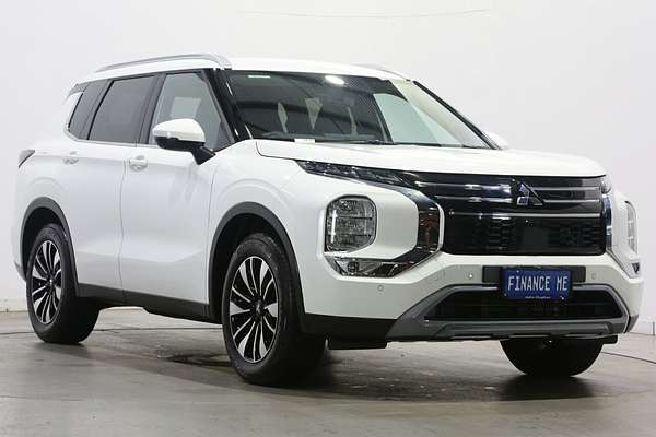 2025 Mitsubishi Outlander LS ZM