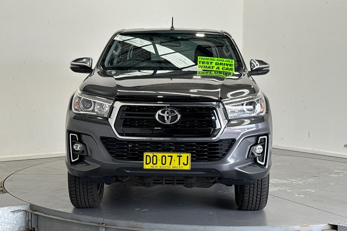 2018 Toyota Hilux SR5 (4x4) GUN126R MY17 4X4