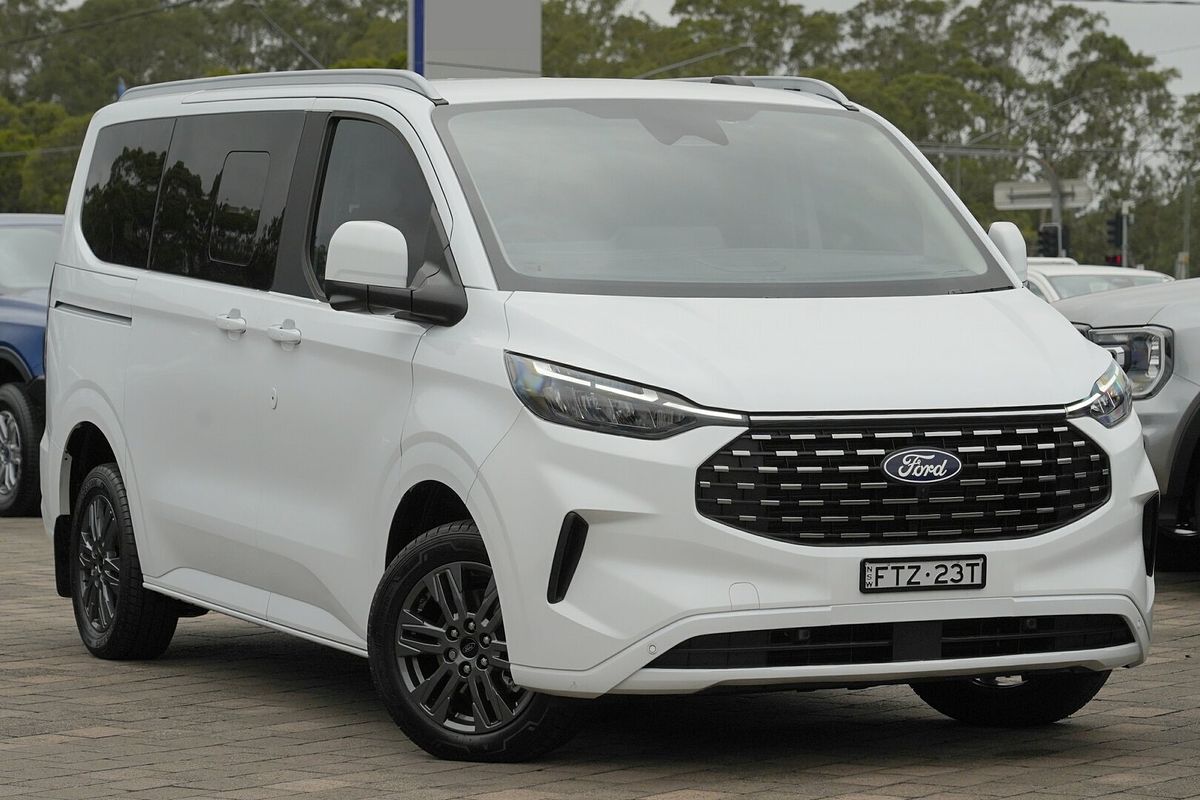 2025 Ford Tourneo Titanium X AV SWB