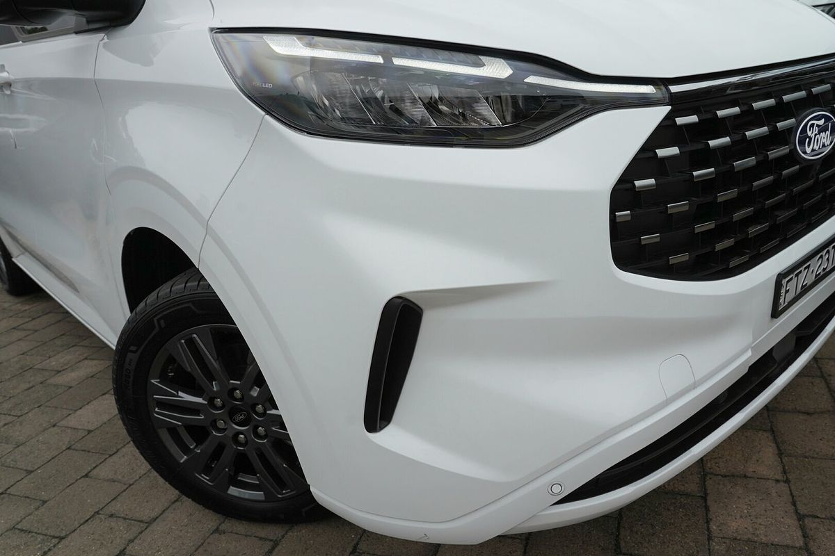 2025 Ford Tourneo Titanium X AV SWB