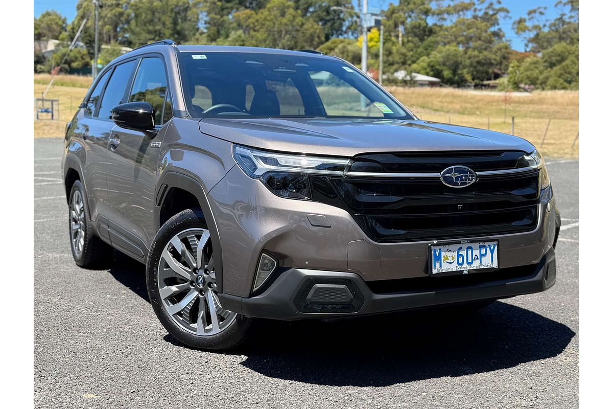 2025 Subaru Forester Hybrid Touring S6