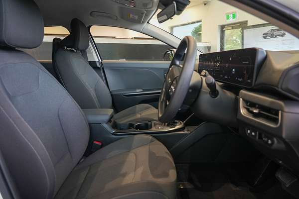 2025 Kia K4 S CL4m thumb-9