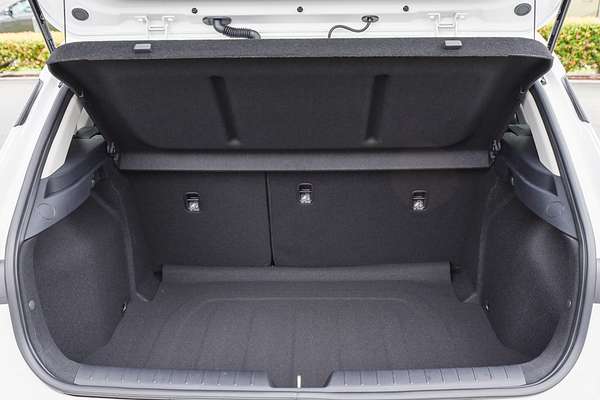 2025 Kia K4 S CL4m thumb-18