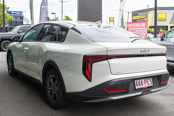 2025 Kia K4 S CL4m thumb-5