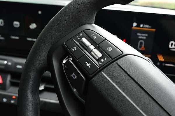 2025 Kia K4 S CL4m thumb-13