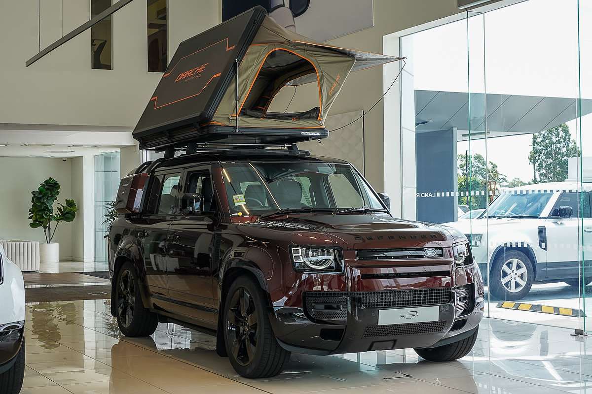 2025 Land Rover Defender 130 D350 X-Dynamic SE L663