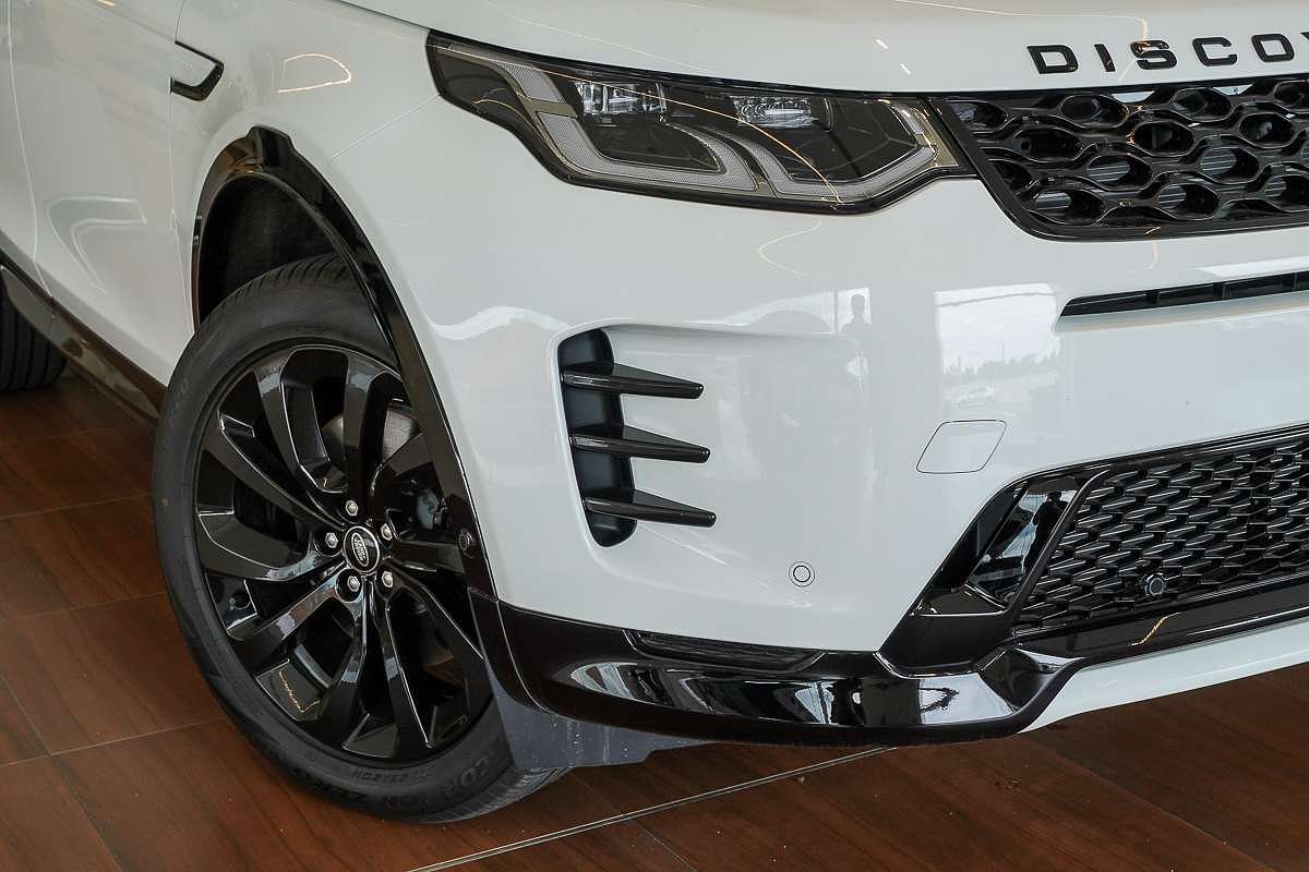 2025 Land Rover Discovery Sport P250 Dynamic SE L550