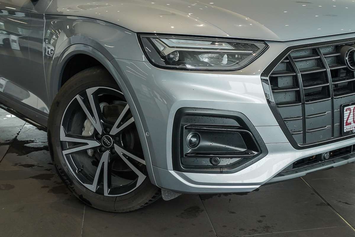 2024 Audi Q5 35 TDI Dynamic Black FY