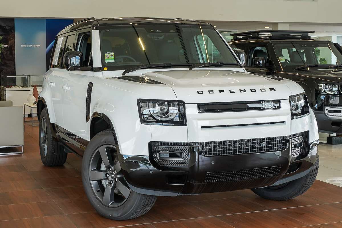 2024 Land Rover Defender 110 P400e X-Dynamic SE L663