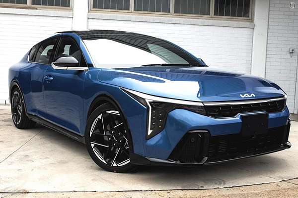 2025 Kia K4 GT-Line CL4m