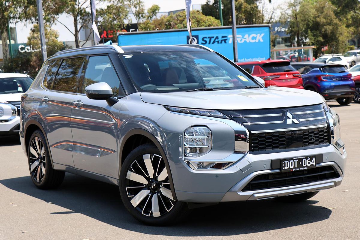 2025 Mitsubishi Outlander Exceed Tourer ZM