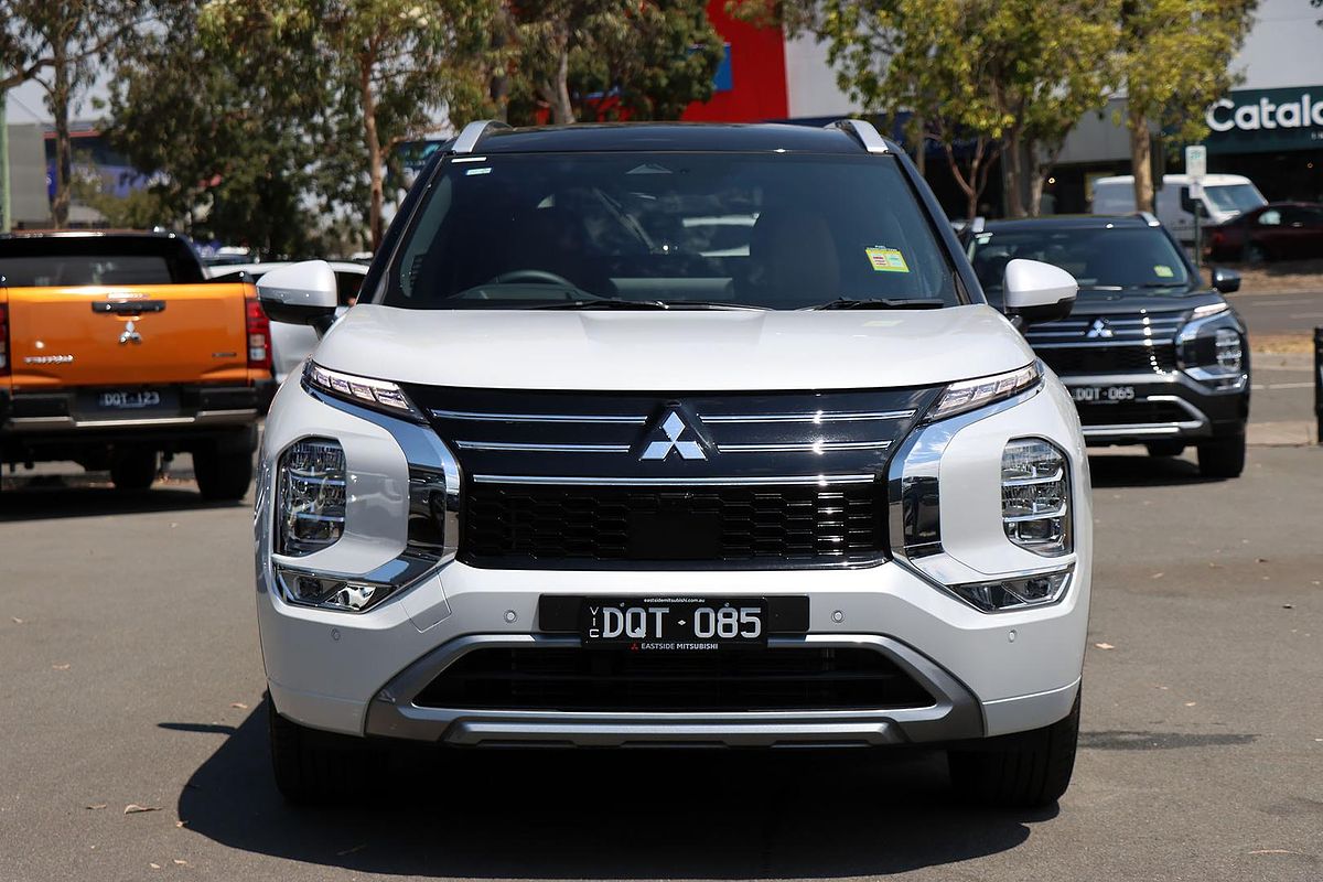 2025 Mitsubishi Outlander Exceed Tourer ZM