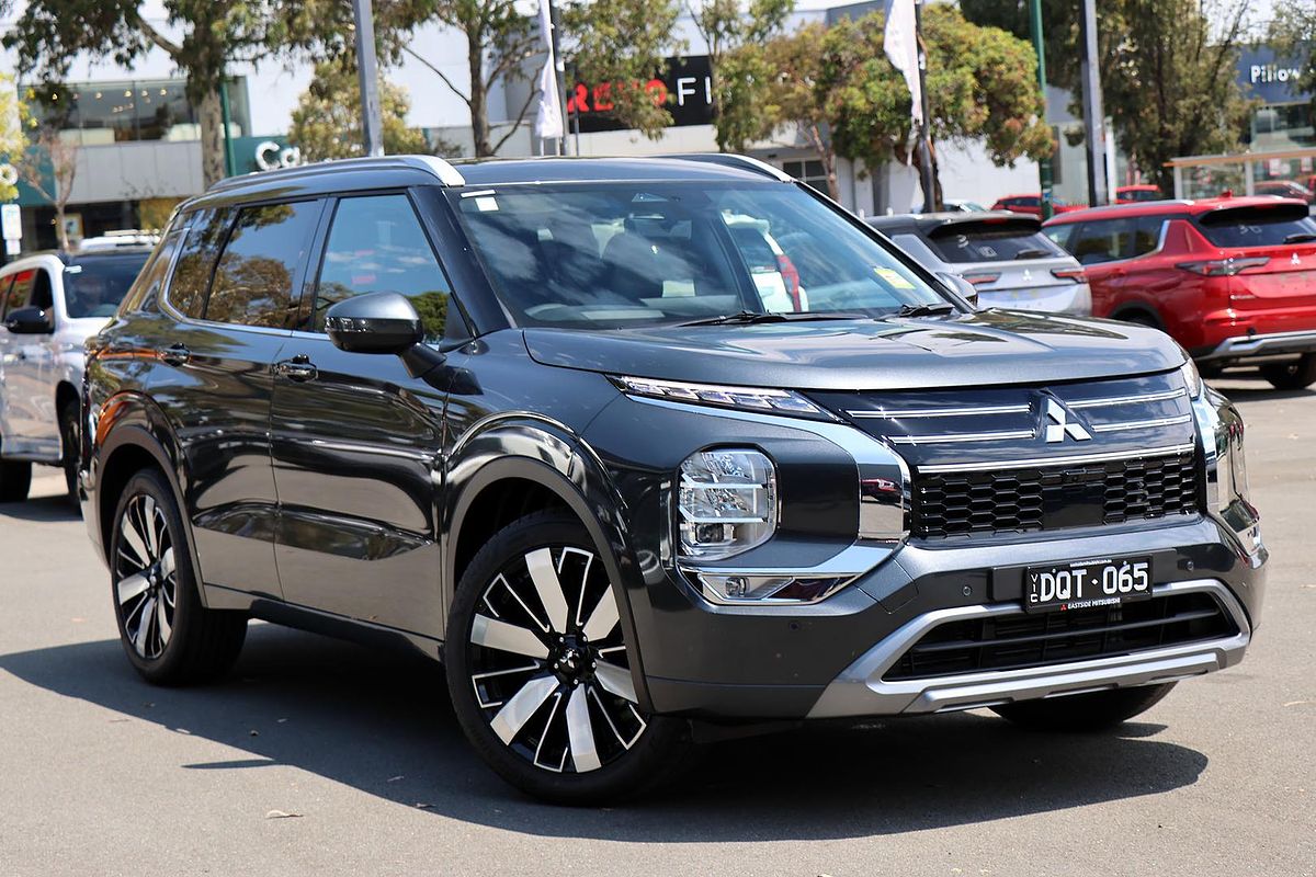 2025 Mitsubishi Outlander Exceed ZM