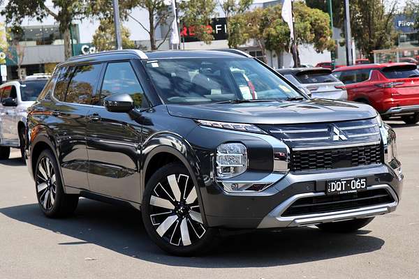 2025 Mitsubishi Outlander Exceed ZM