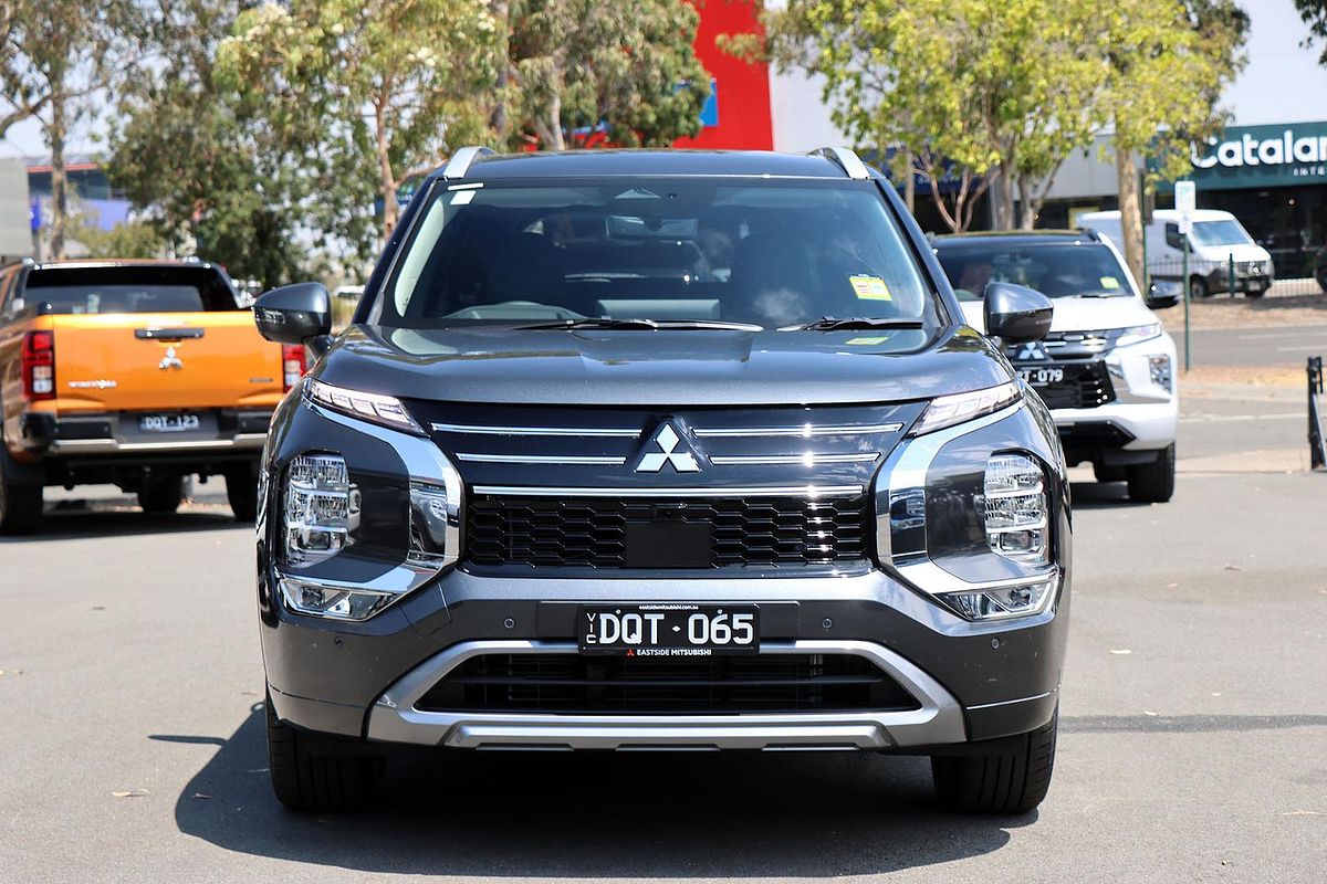 2025 Mitsubishi Outlander Exceed ZM