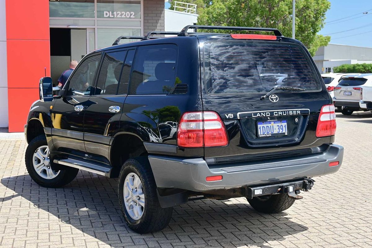 2004 Toyota Landcruiser GXL UZJ100R