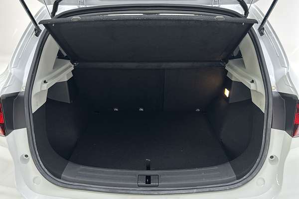 2022 MG ZST Vibe thumb-20