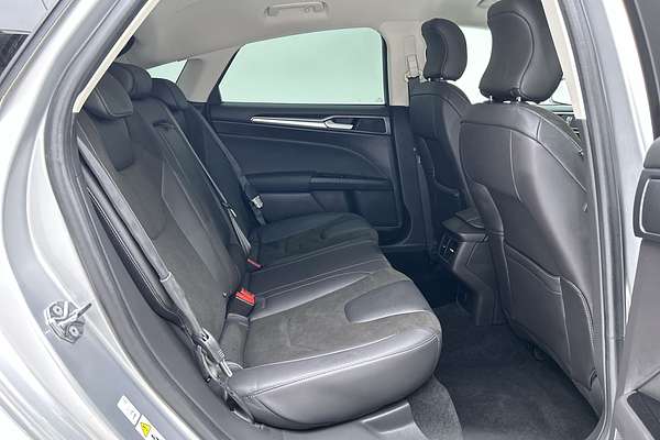 2016 Ford Mondeo Trend MD thumb-11