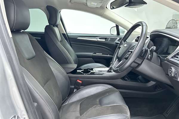 2016 Ford Mondeo Trend MD thumb-12