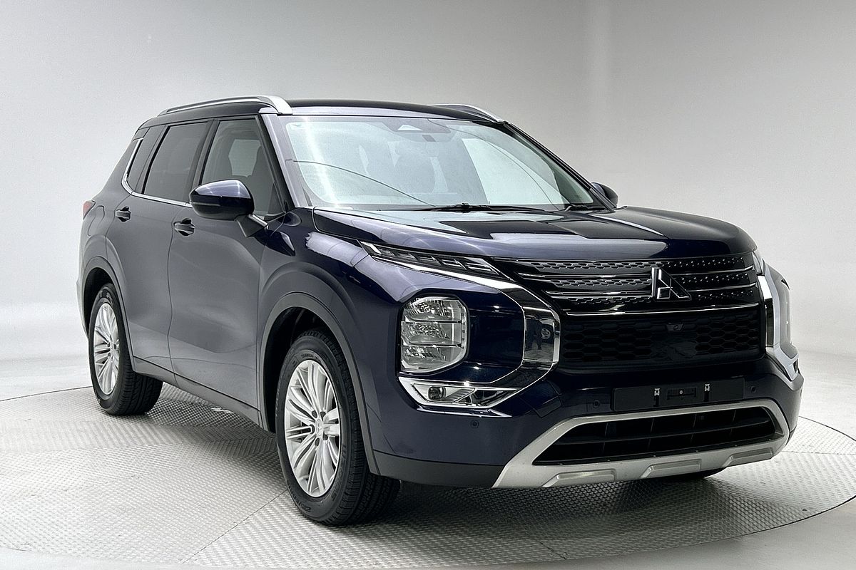 2022 Mitsubishi Outlander LS ZM