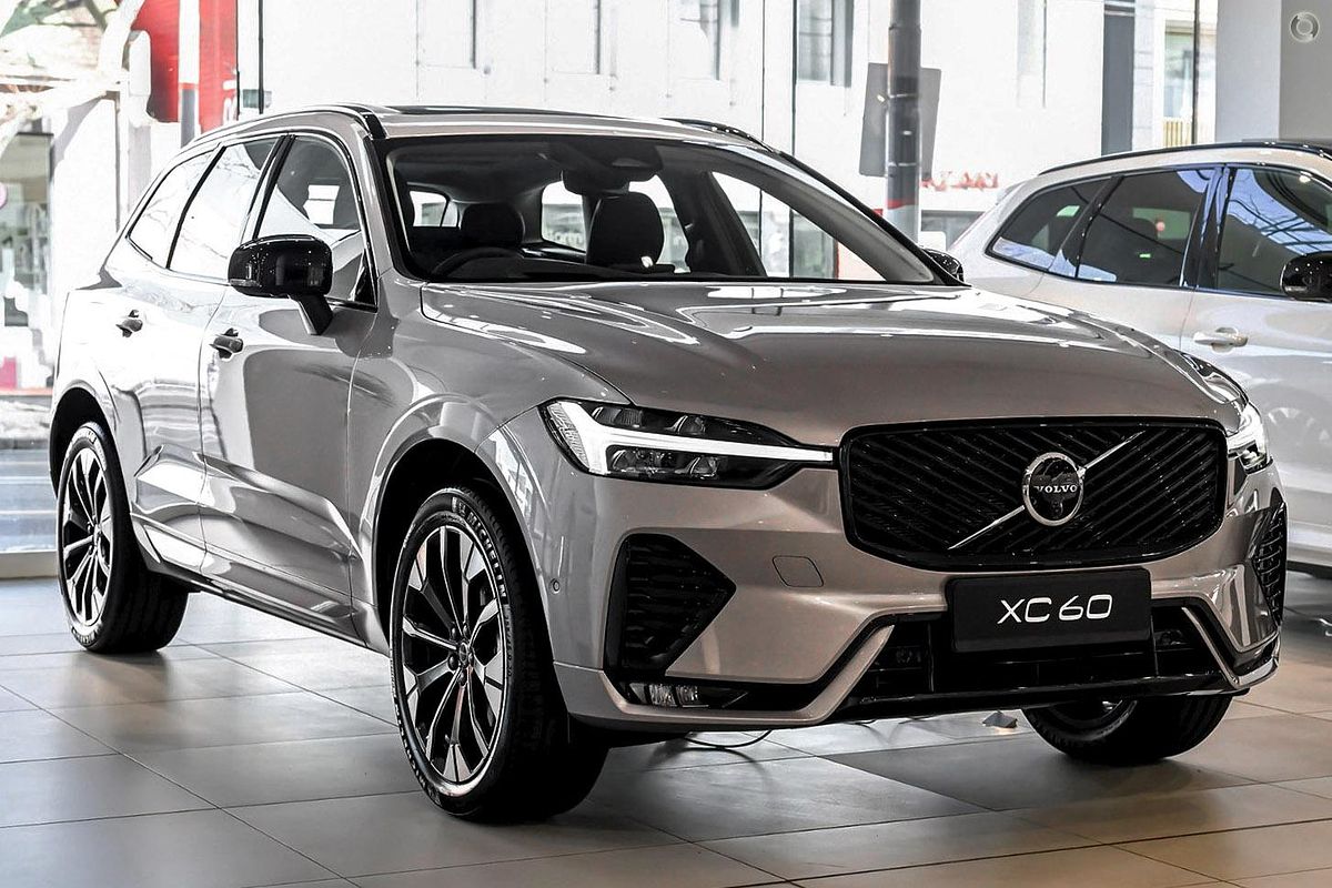 2025 Volvo XC60 Ultra B5 Dark